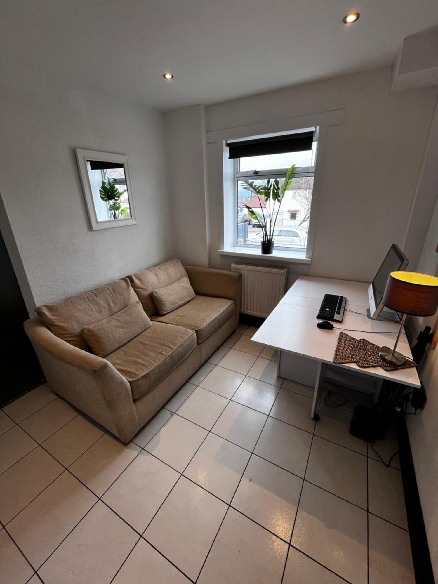 Dreghorn House 4 Bedrooms 3 Toilets 3 Reception Free Parking 233 Mbp Wifi Edinburgh Dış mekan fotoğraf